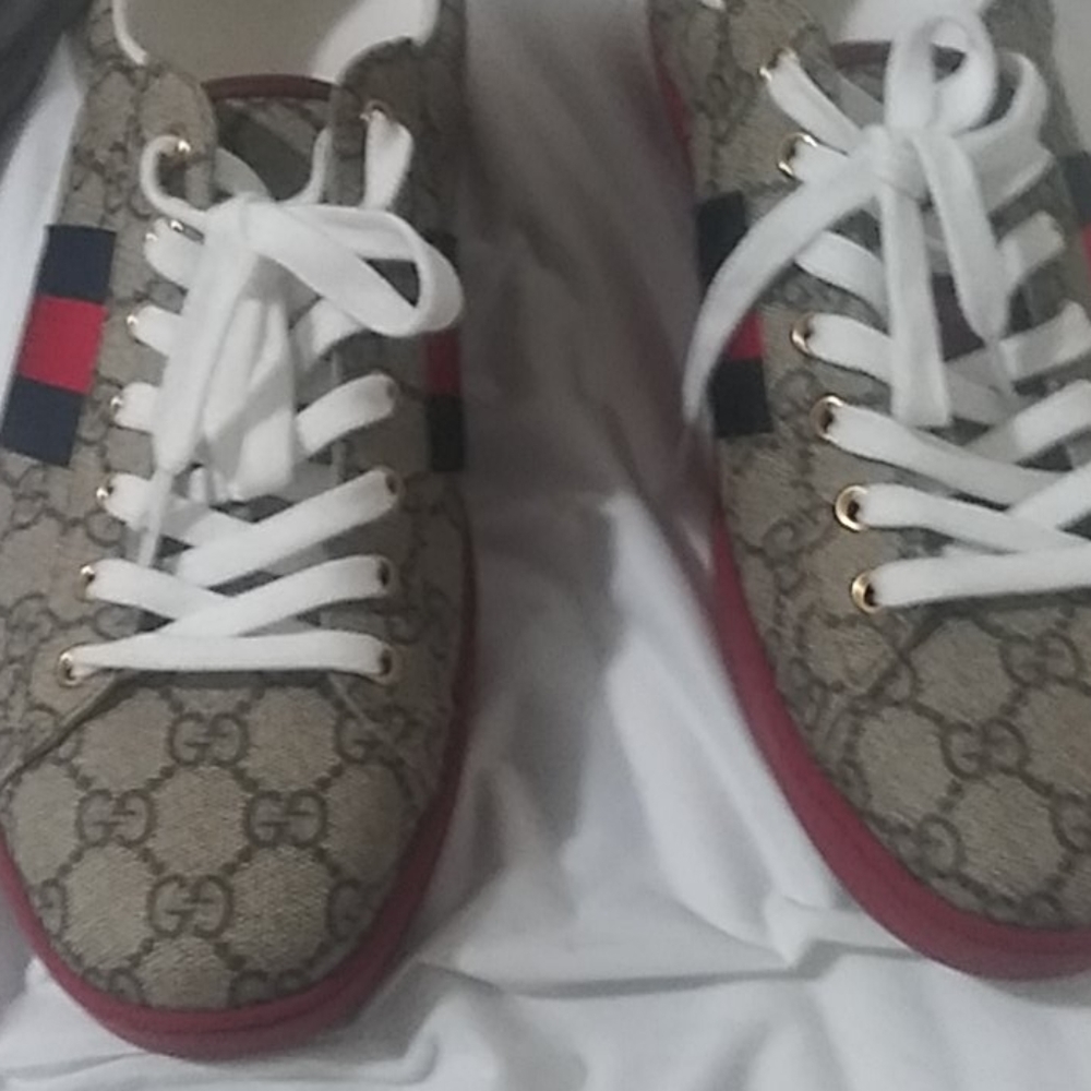 Gucci shoes size 10.5